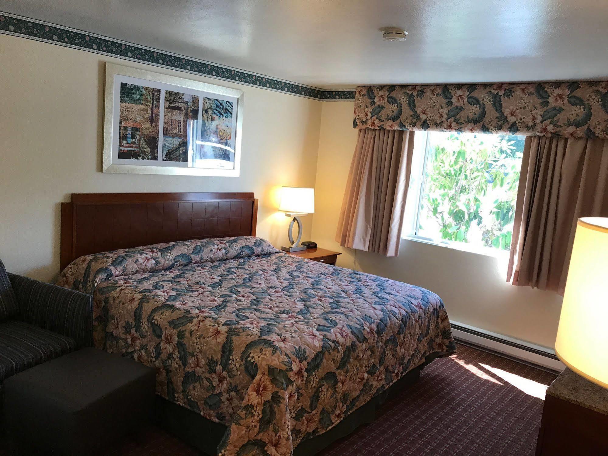 Riviera 2*